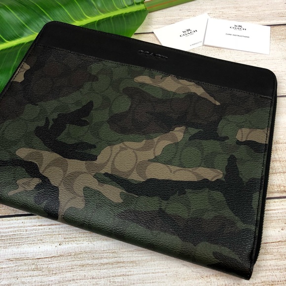 COACH • TECH CASE IN SIGNATURE CAMO COATED CANVAS - Picture 4 of 8
